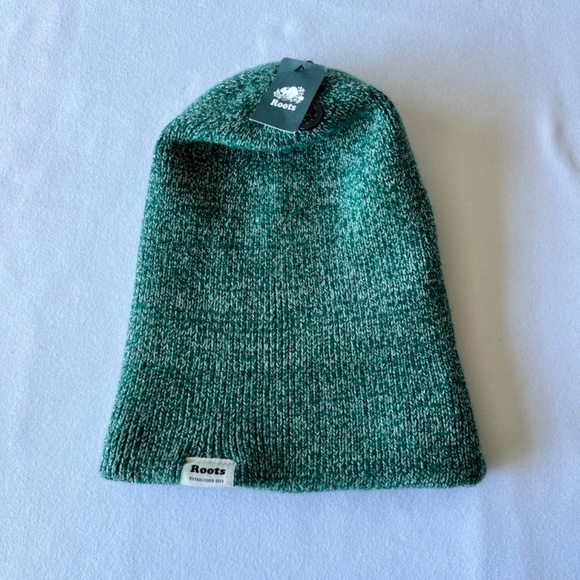 NWT - ROOTS Cozy knit Toque beanie in Posy Green - Picture 2 of 7